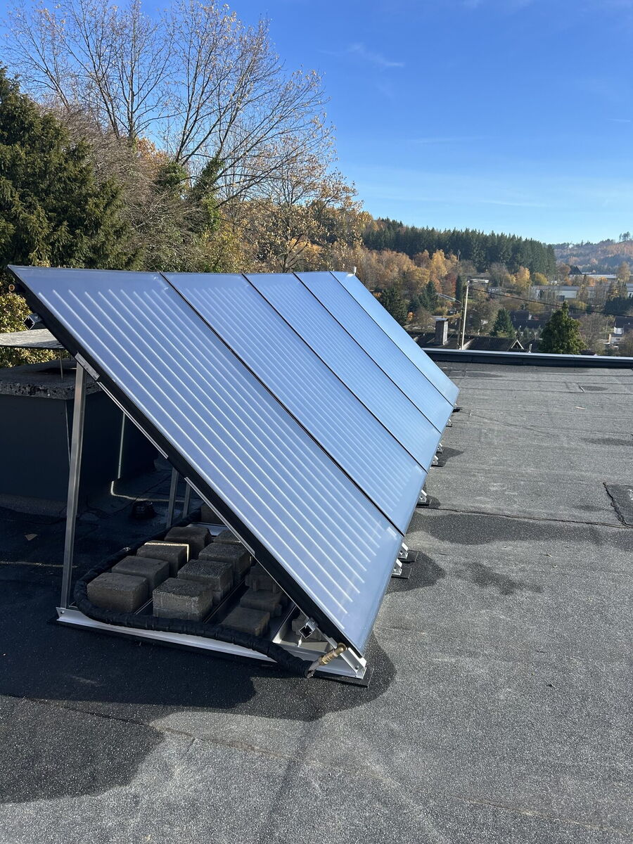 ETA Pelletheizung mit heizungsunterstützender Solaranlage und Pufferspeicher 2025, Bild 4